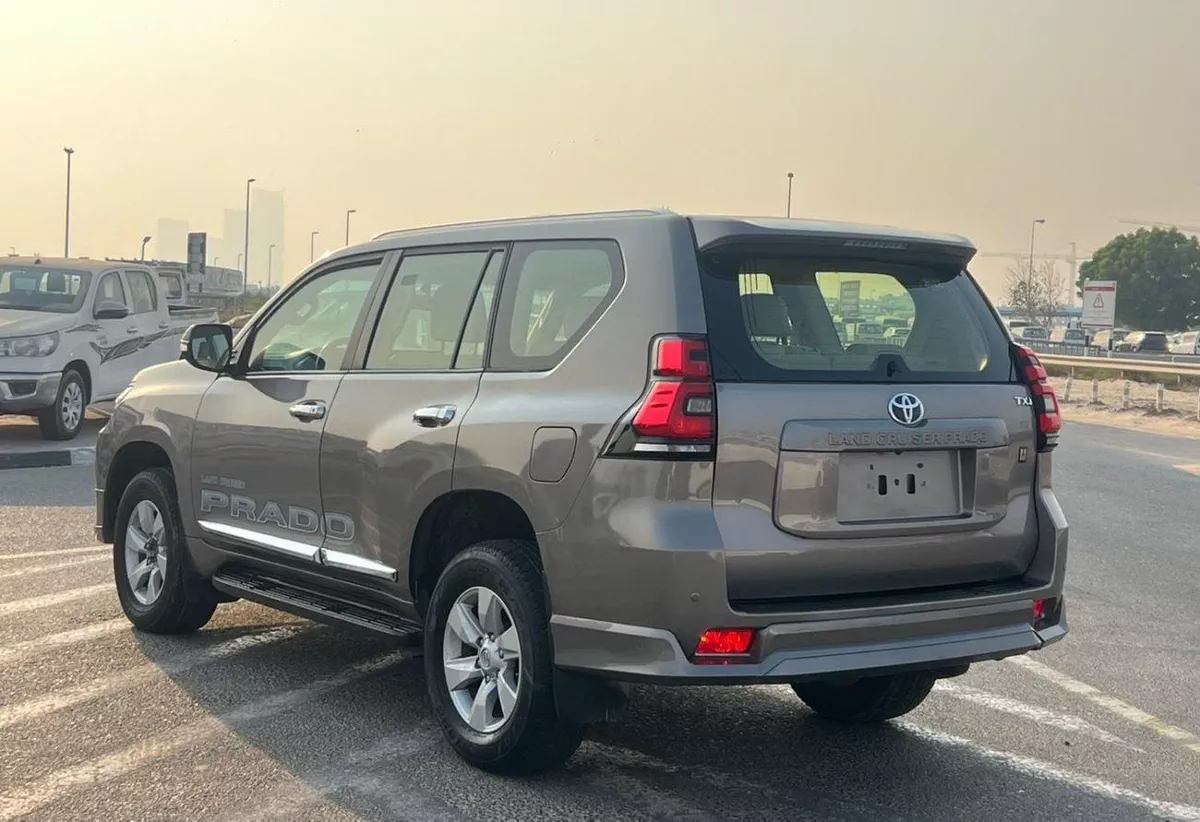 Toyota Prado TX-L 2022  Toyota Prado TXL 2.7L V4- AWD 4x4 - No Accedent -  - Rear Sensor --3-0