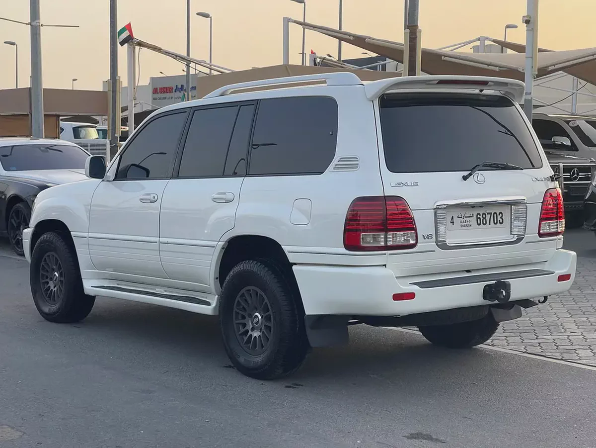 Lexus LX 470 2006 | American Specs | Well Maintained-3-3