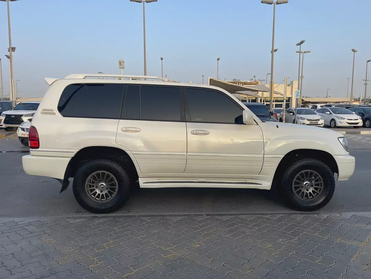Lexus LX 470 2006 | American Specs | Well Maintained-6-6