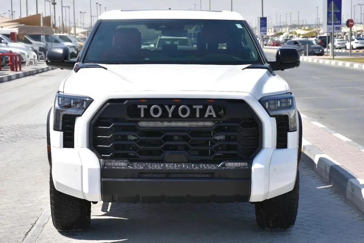 TUNDRA TRD PRO HYBRID 4.W.D. 2024 | WHITE-2-2