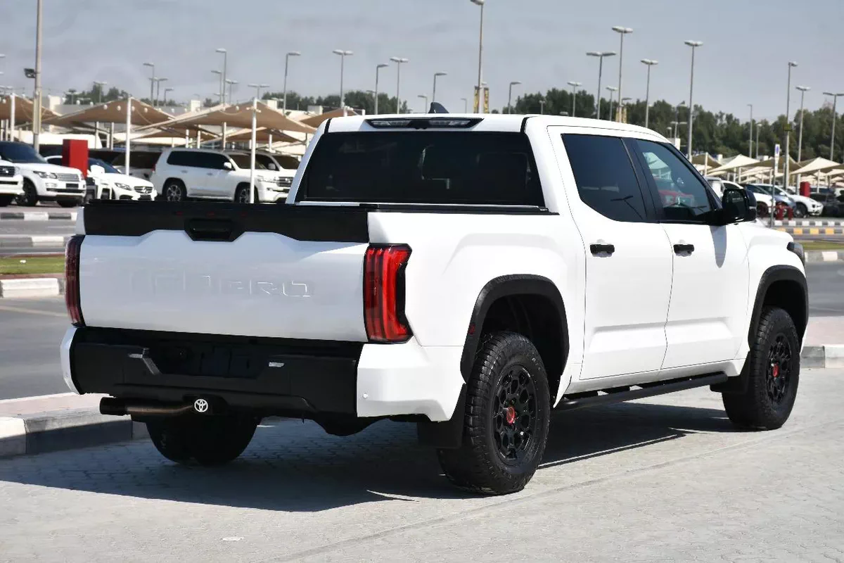 TUNDRA TRD PRO HYBRID 4.W.D. 2024 | WHITE-4-4