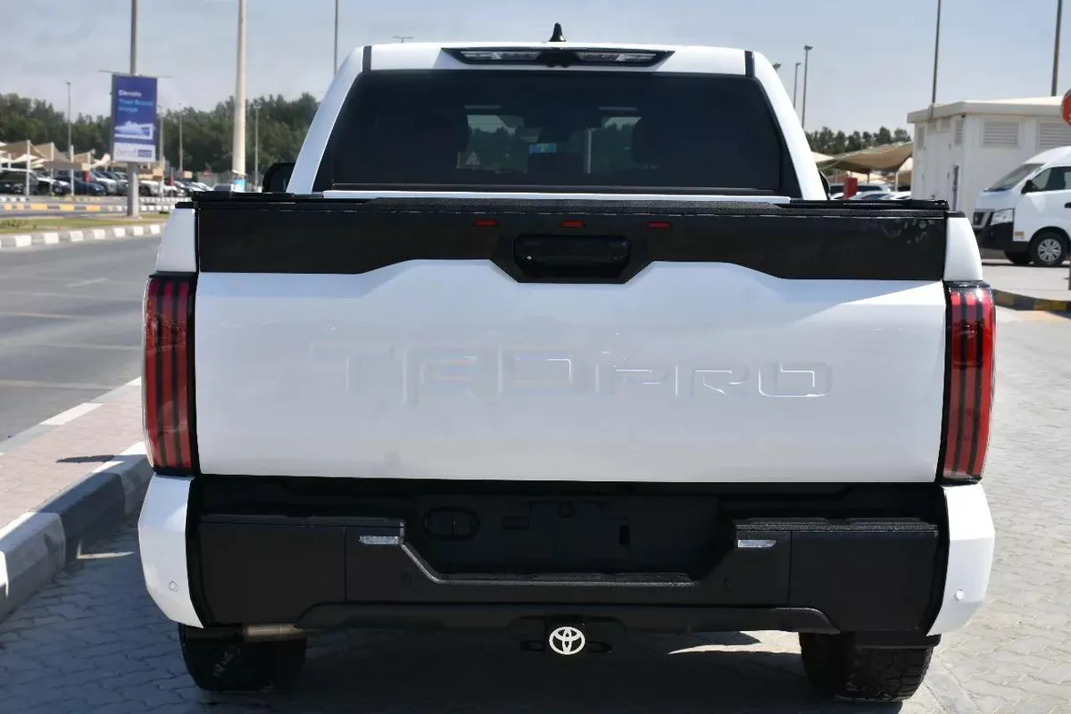 TUNDRA TRD PRO HYBRID 4.W.D. 2024 | WHITE-7-7