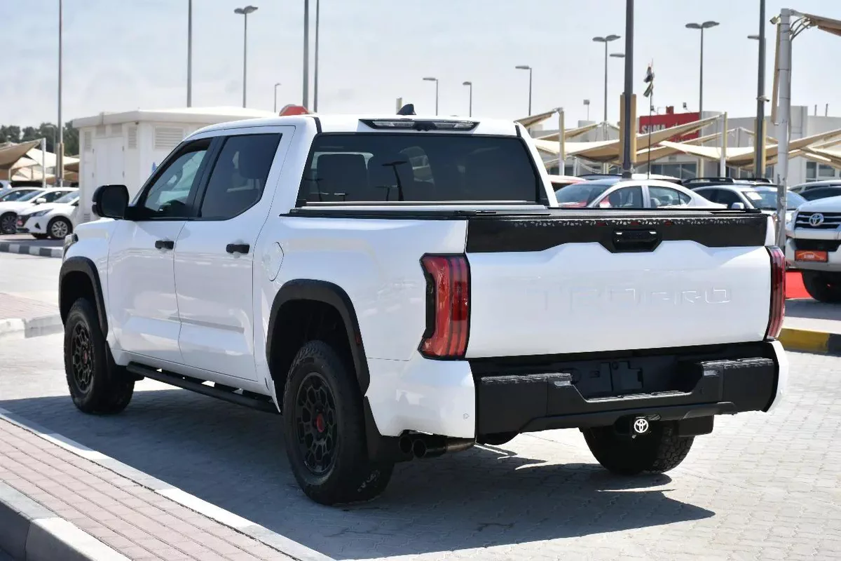 TUNDRA TRD PRO HYBRID 4.W.D. 2024 | WHITE-5-5