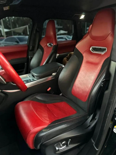RANGE ROVER SPORT SVR GCC 2018 ORIGINAL PAINT PERFECT CONDITION-9