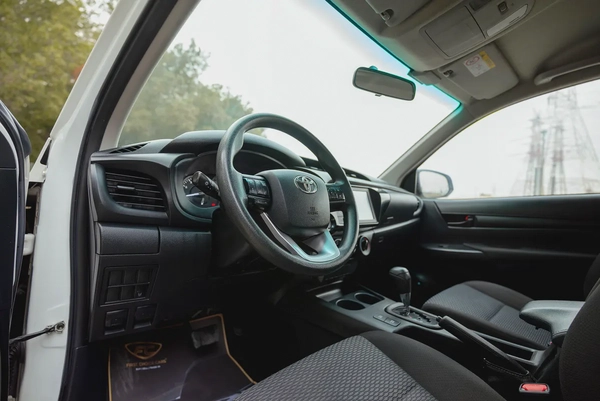 Hilux | Double Cabin 4x2 | Automatic | GCC Specs | Ref#T45854