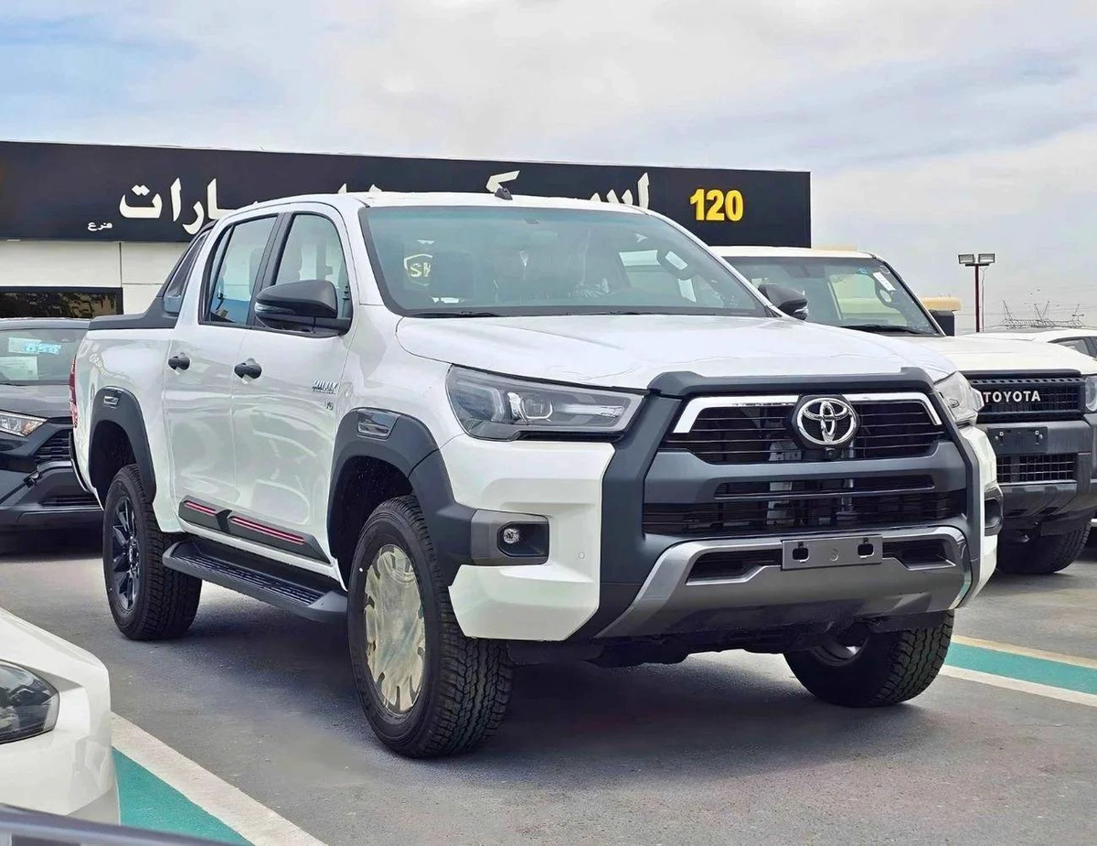 Toyota Hilux SR5 ADVENTURE D-CABIN /4.0L V6 PETROL/18"A/WHEELS /ROLLBAR/360*CAMERA/FR&RR P-2-2