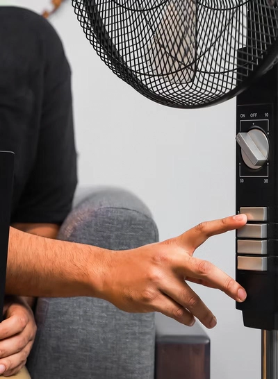 GEEPAS 18" Stand Fan | Adjustable height | 3 speed | Tilt Setting with Overheat Protection | Wide Oscillation | Self-Protection when Over Heated, 128 Ribbed Grills, Streamlined & Portable Design GF9605 Black-4