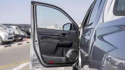 Toyota Hilux MED OPTION HILUX 2.4L AT-18