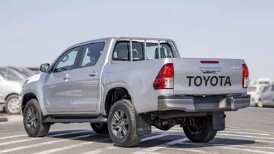 Toyota Hilux MED OPTION HILUX 2.4L AT-5