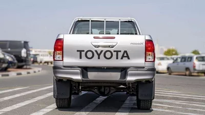 Toyota Hilux MED OPTION HILUX 2.4L AT-6
