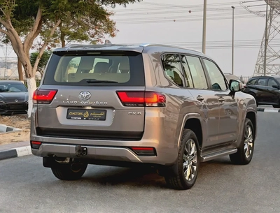 2025 Toyota Land Cruiser GXR 4.0 V6, Dealer Warranty, GCC Specifications-6