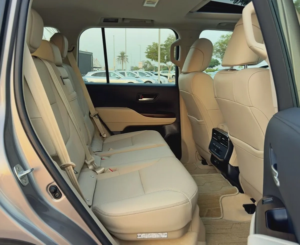 2025 Toyota Land Cruiser GXR 4.0 V6, Dealer Warranty, GCC Specifications