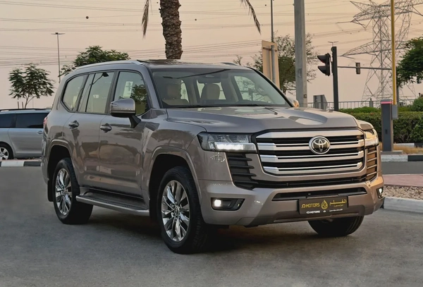 2025 Toyota Land Cruiser GXR 4.0 V6, Dealer Warranty, GCC Specifications