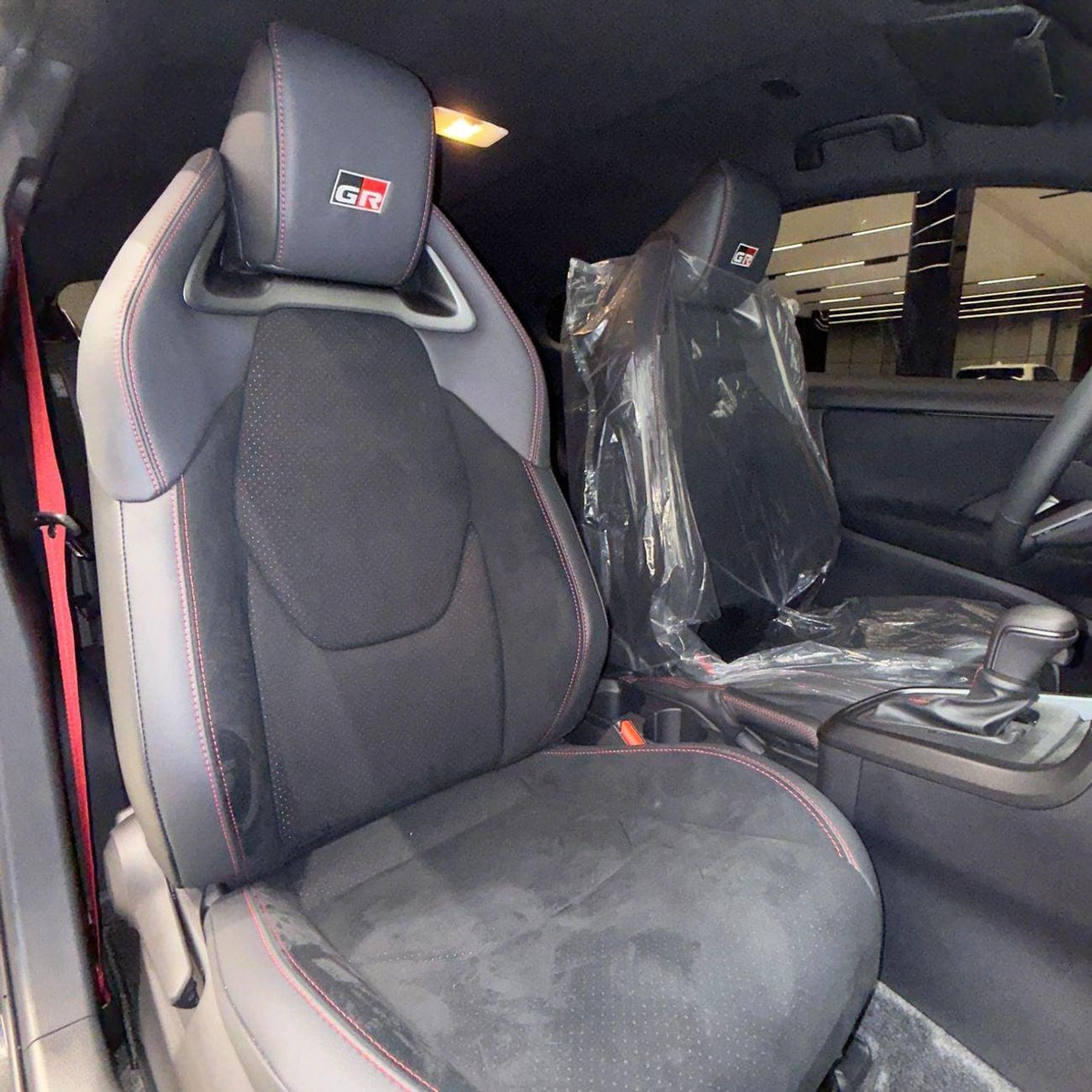 Toyota Yaris GR | GCC | warranty and service contract-15-15