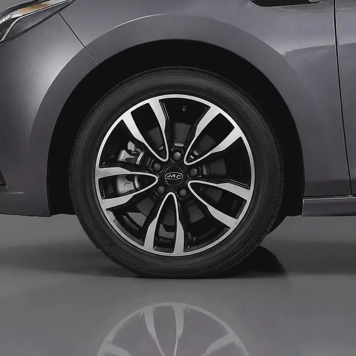 AED 669 P.M • 0% Downpayment • JAC J7 • 1 Year Warranty-5-5
