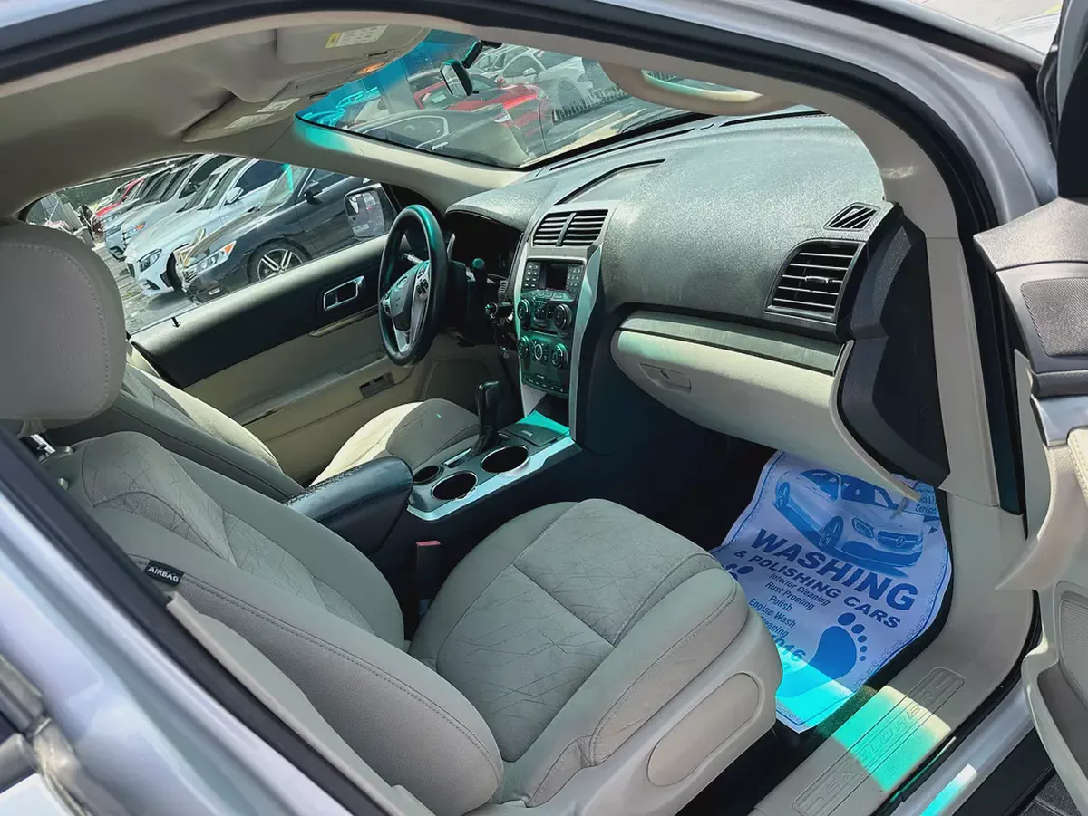 ford Explorer 2013 silver color GCC calen car-11-11