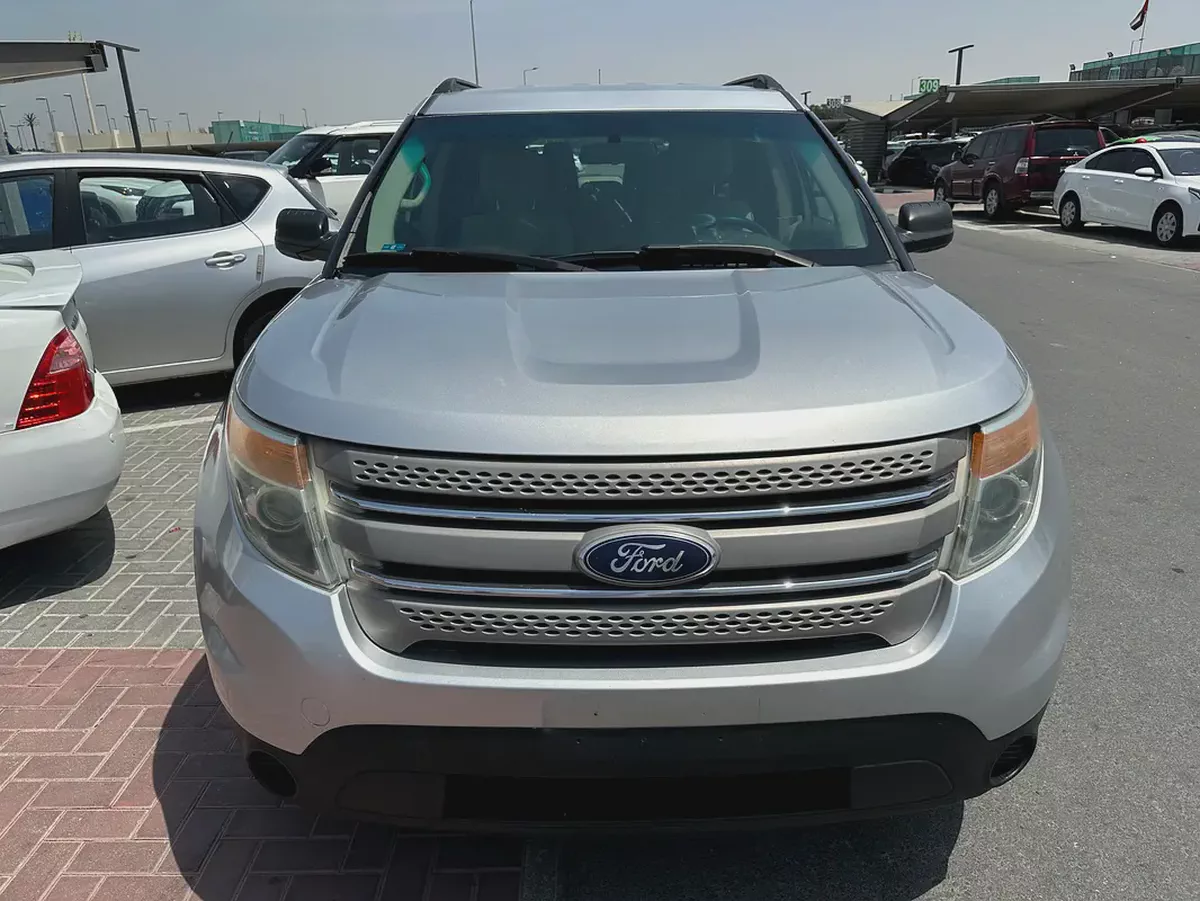 ford Explorer 2013 silver color GCC calen car-1-1
