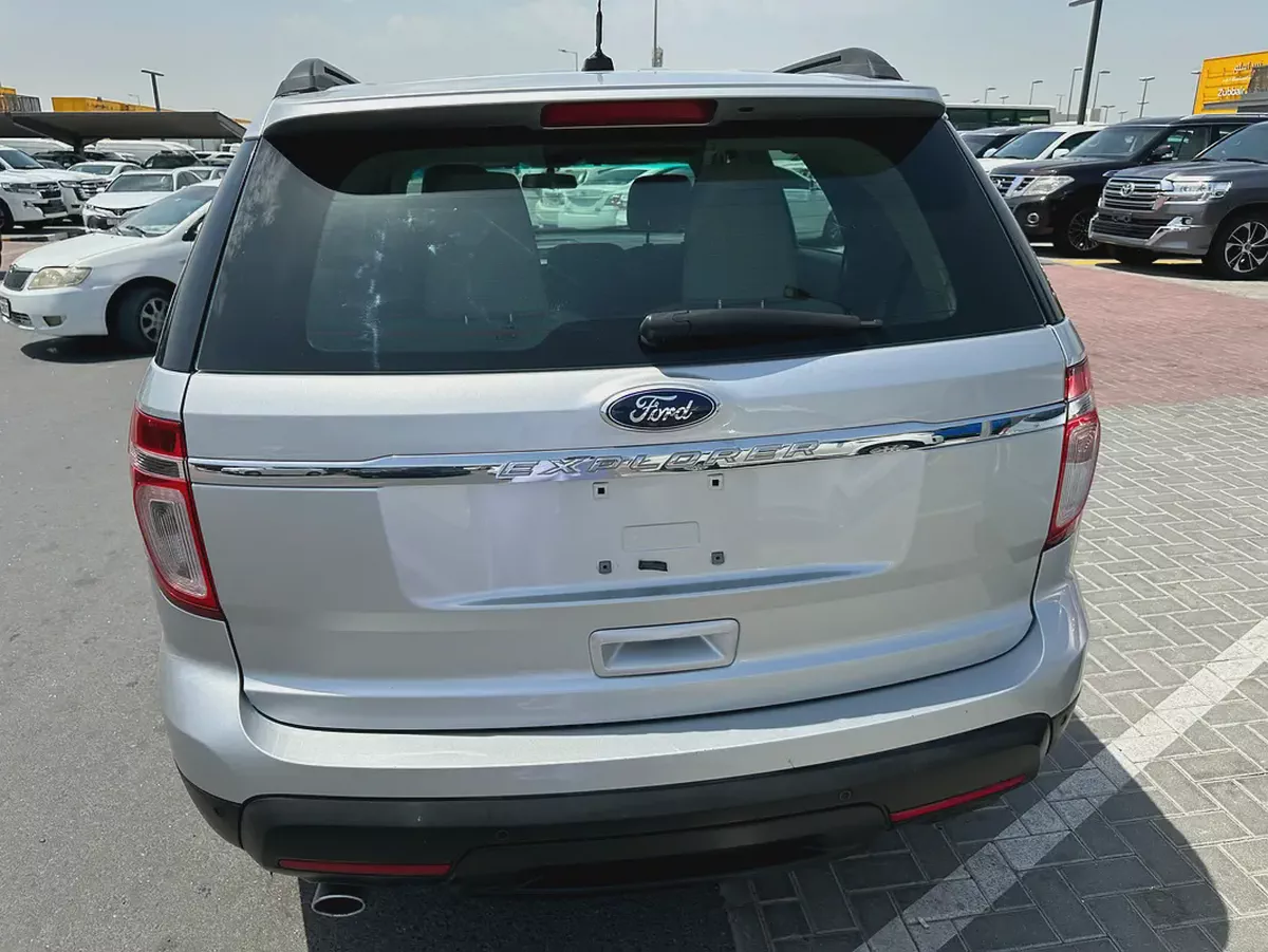 ford Explorer 2013 silver color GCC calen car-3-3