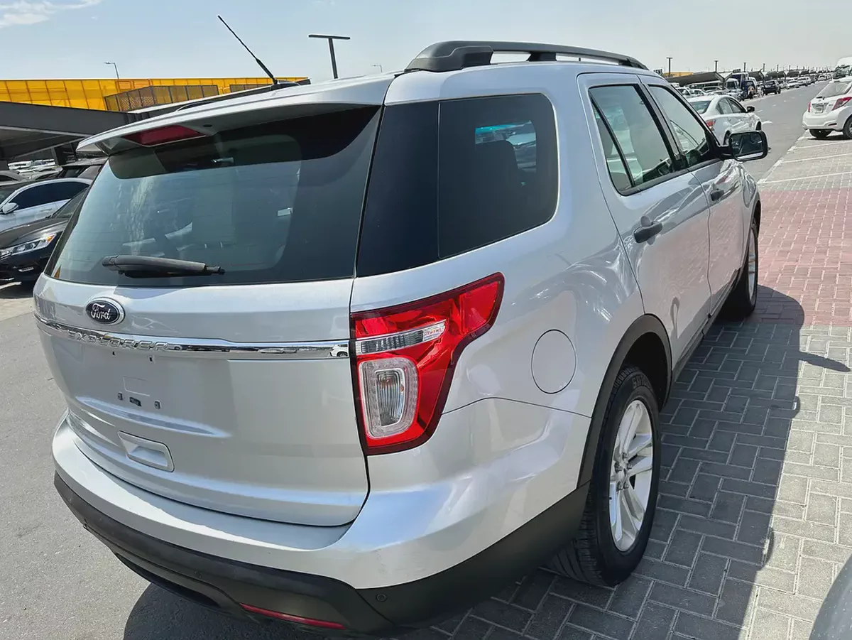 ford Explorer 2013 silver color GCC calen car-4-4