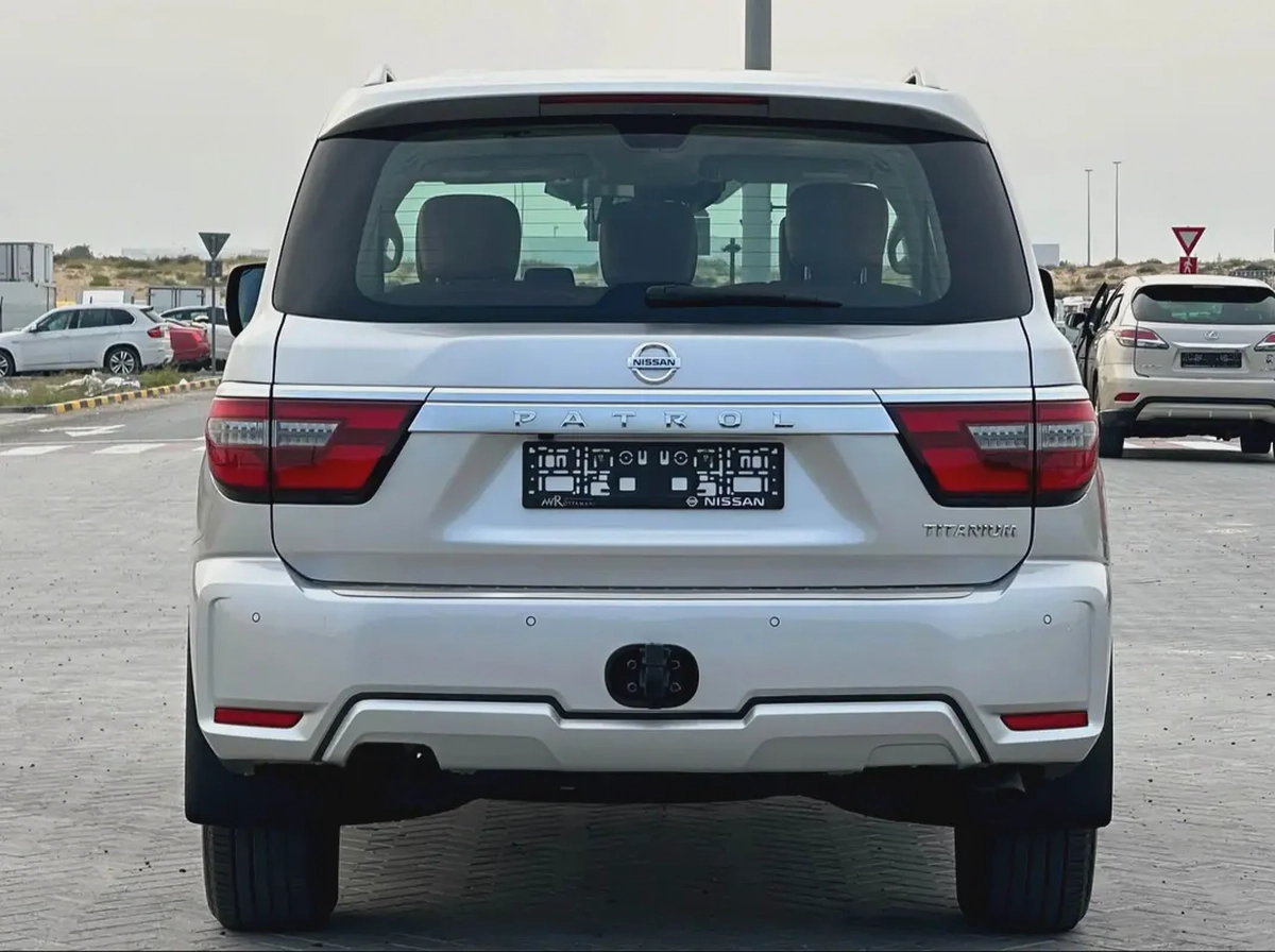 Nissan Patrol 2020 LE Platinum GCC Without Bank 29000 Advance remaining easy installment-1-1