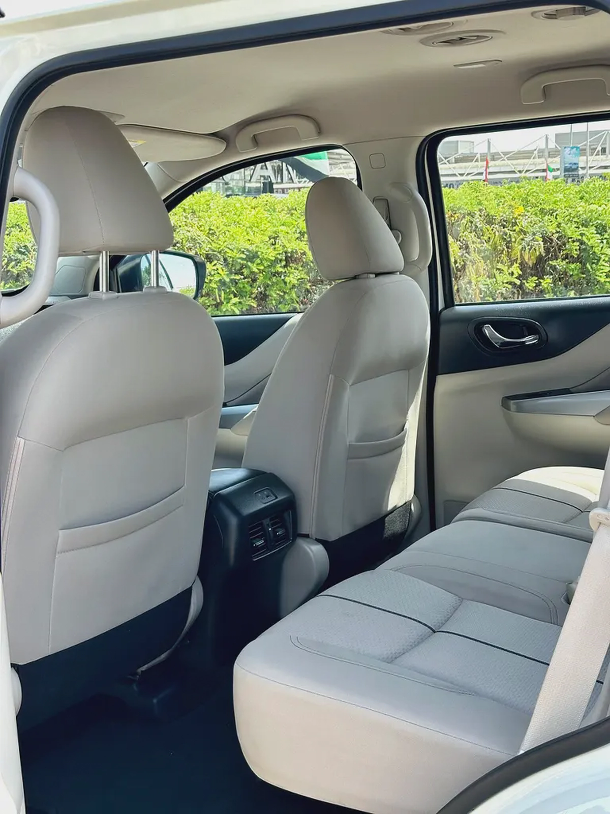 1270/- AED EMI 7-Seater 2023 Nissan Xterra Titanium 2.5L PUSH START || GCC Specs - Well Maintained-18-18