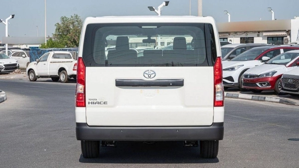 Toyota Hiace STD 3.5D MT CARGO MY2025