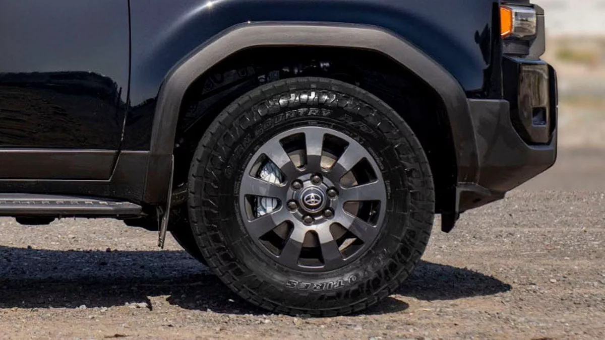 Toyota Prado ADVENTURE-5-0