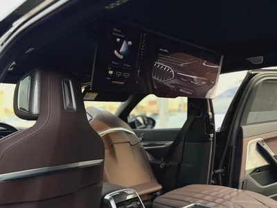 BMW 740i Master Class xDrive GCC Space Under warranty-15