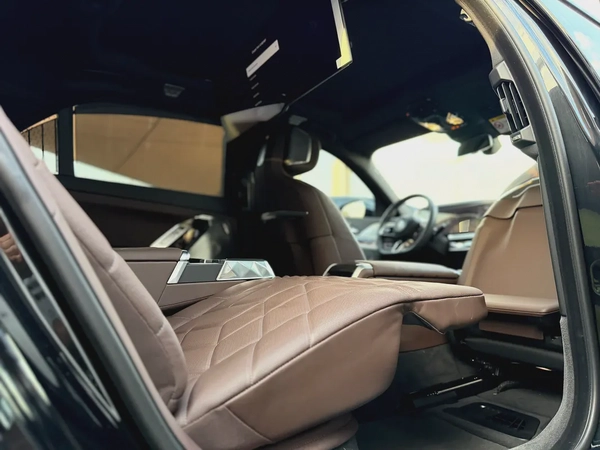 BMW 740i Master Class xDrive GCC Space Under warranty