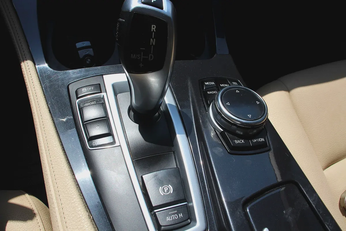 2015 BMW 535i GCC M-Kit (M5 Kit) Credit card payment accepted!-14-14