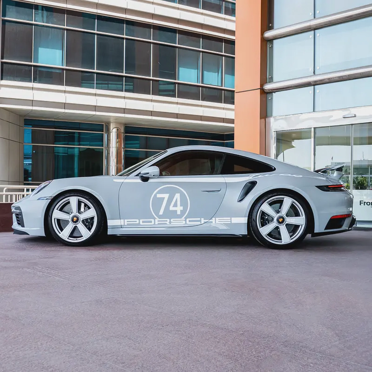 2025 Porsche 911 Turbo S 50th Anniversary-3-3