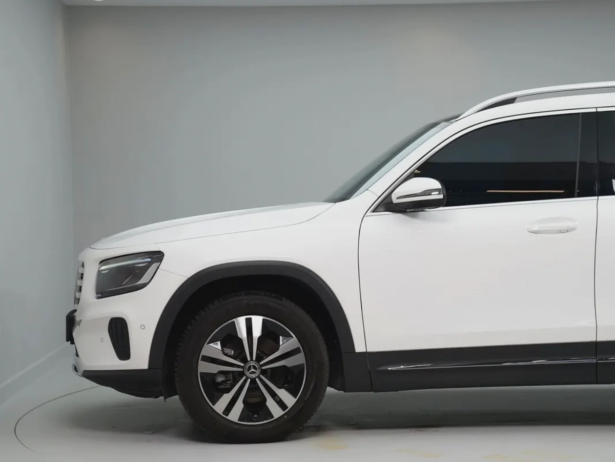 2023 Mercedes-Benz GLB 200 - LOW MILEAGE | PERFECT CONDITION-2-2