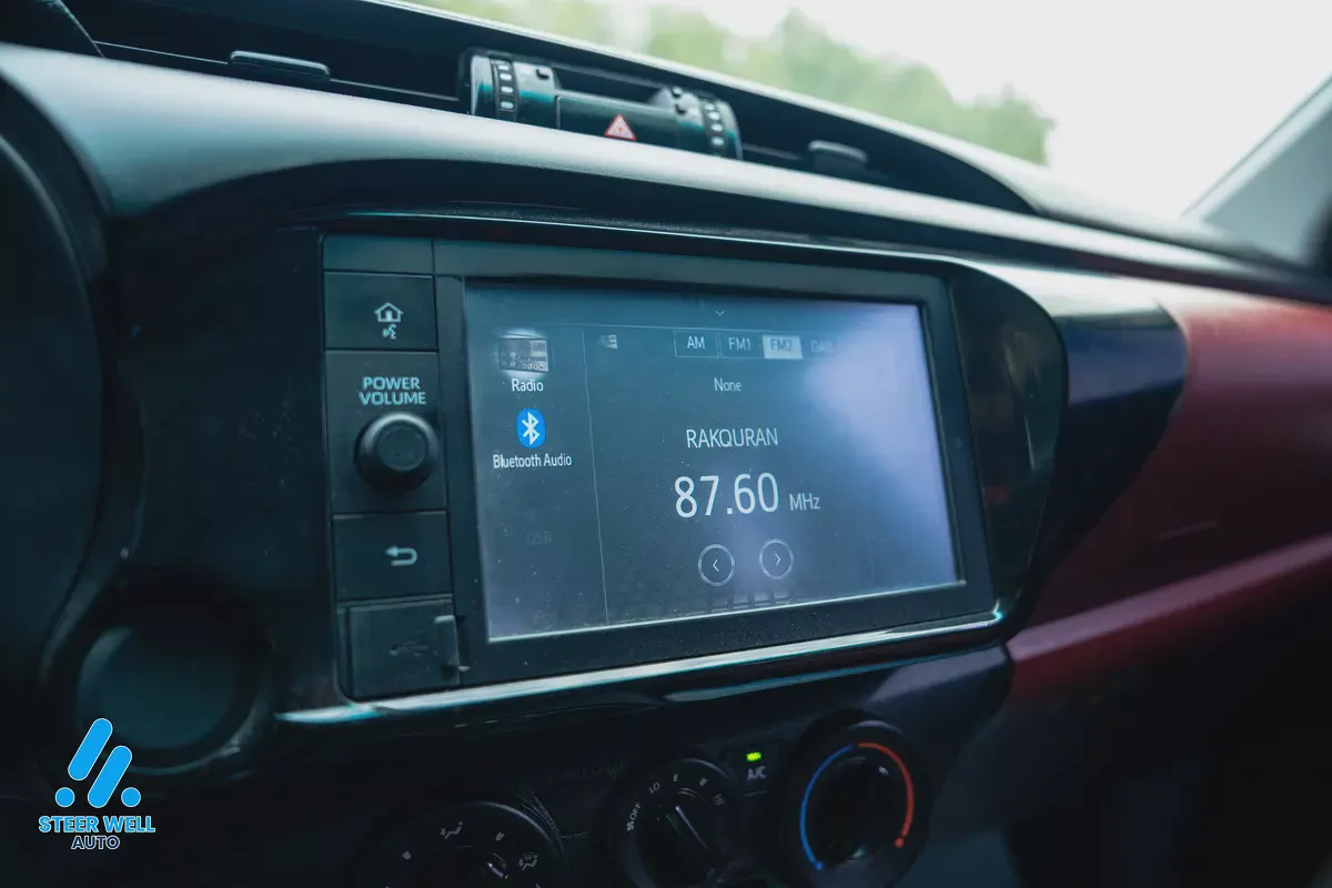2022 Toyota Hilux GL 2.7L Automatic – GCC Specs Dual Cabin  Four Wheel Drive-14-14
