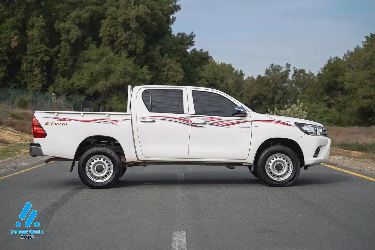 2022 Toyota Hilux GL 2.7L Automatic – GCC Specs Dual Cabin  Four Wheel Drive-3-3