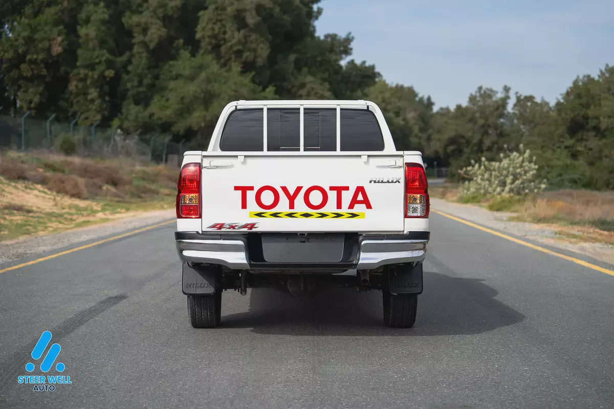 2022 Toyota Hilux GL 2.7L Automatic – GCC Specs Dual Cabin  Four Wheel Drive-5-5