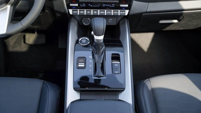 Mitsubishi Destinator Brand New 2026 Mitsubishi Destinator Premium (N-DEST-PREM-P-26) 1.5L 7-Seater SUV GCC – Export Only-5