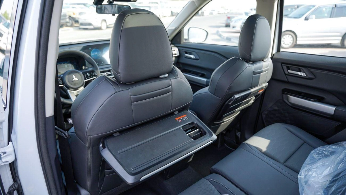 Mitsubishi Destinator Brand New 2026 Mitsubishi Destinator Premium (N-DEST-PREM-P-26) 1.5L 7-Seater SUV GCC – Export Only-11-11