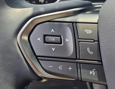 Lexus LX600 SIGNATURE || 3.5L V6 PETROL / RADAR / REAR ENTERTAINMENT SCREEN / HEADS UP DISPALY / COOL BOX (CODE-23