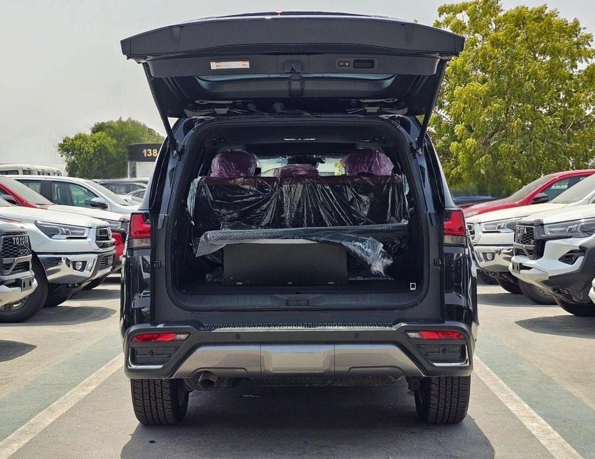 Lexus LX600 SIGNATURE || 3.5L V6 PETROL / RADAR / REAR ENTERTAINMENT SCREEN / HEADS UP DISPALY / COOL BOX (CODE-6-0