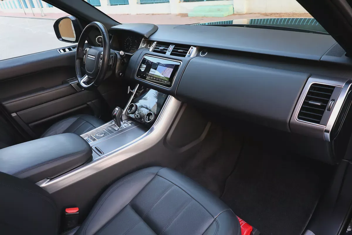 Range Rover Sport -2020-142000KM-GCC SPECS-EXCELLENT CONDITION SVR KIT at agency fix-16-16