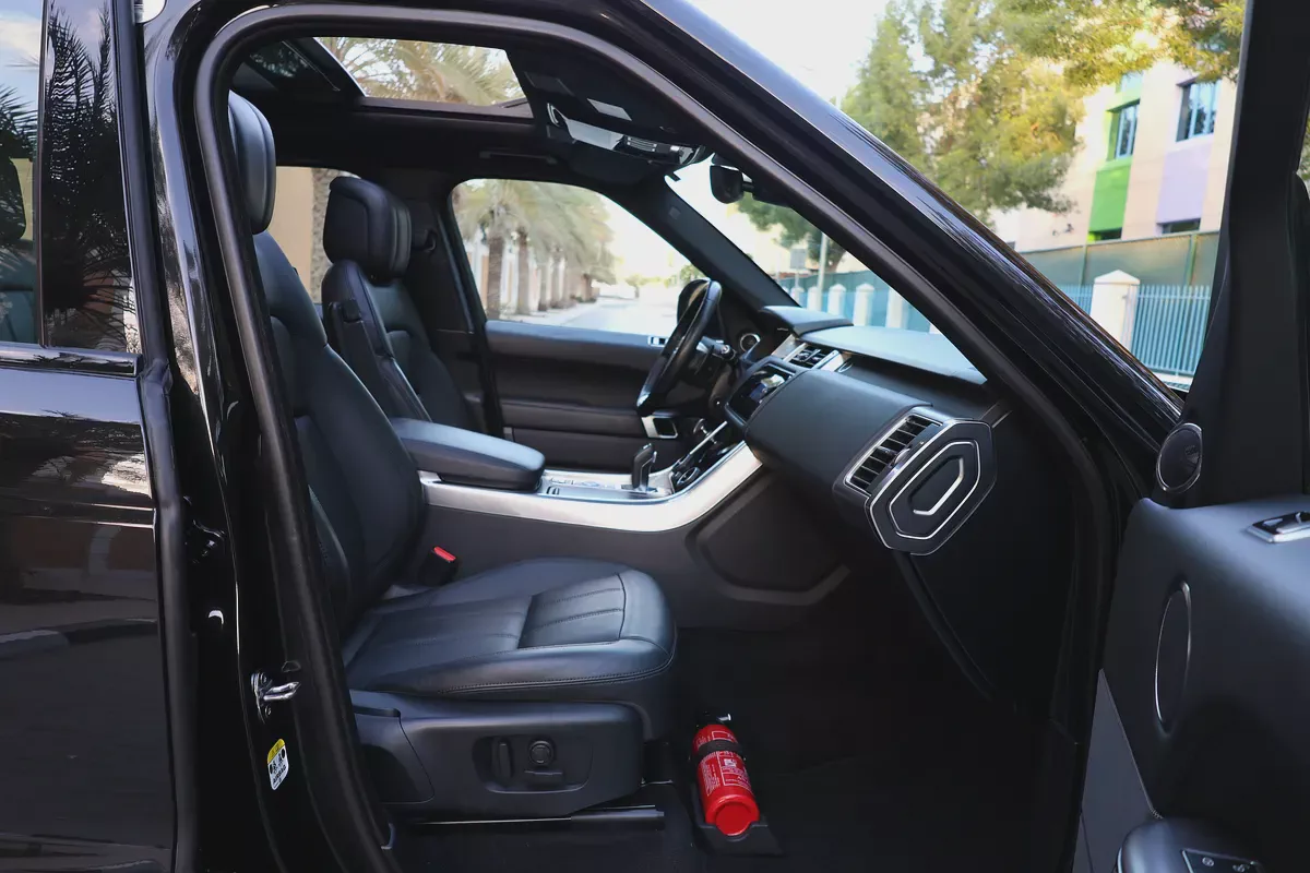 Range Rover Sport -2020-142000KM-GCC SPECS-EXCELLENT CONDITION SVR KIT at agency fix-17-17