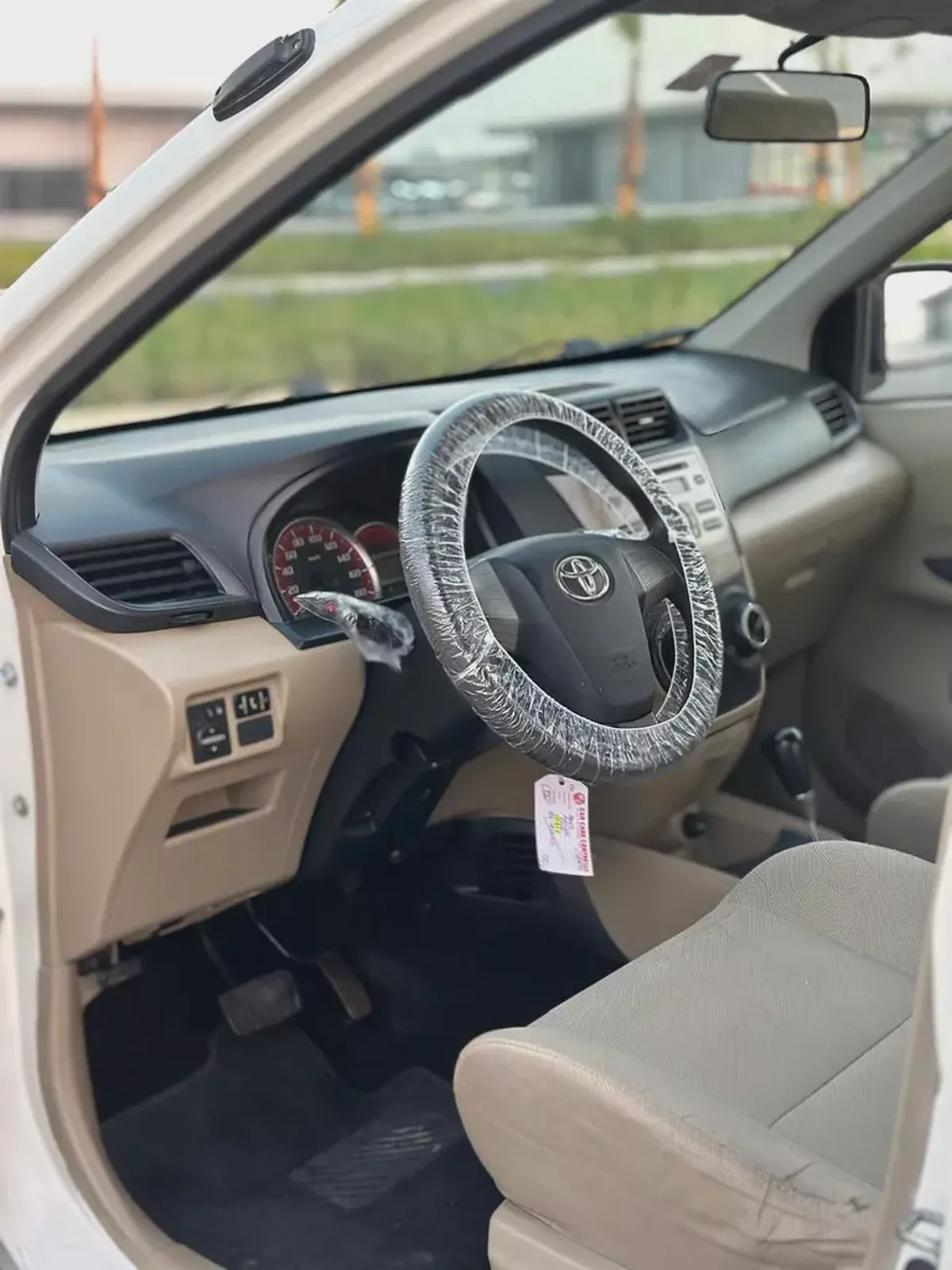 Toyota Avanza G 2015 GCC Specs - Reliable 7-Seater Family Car-9-9