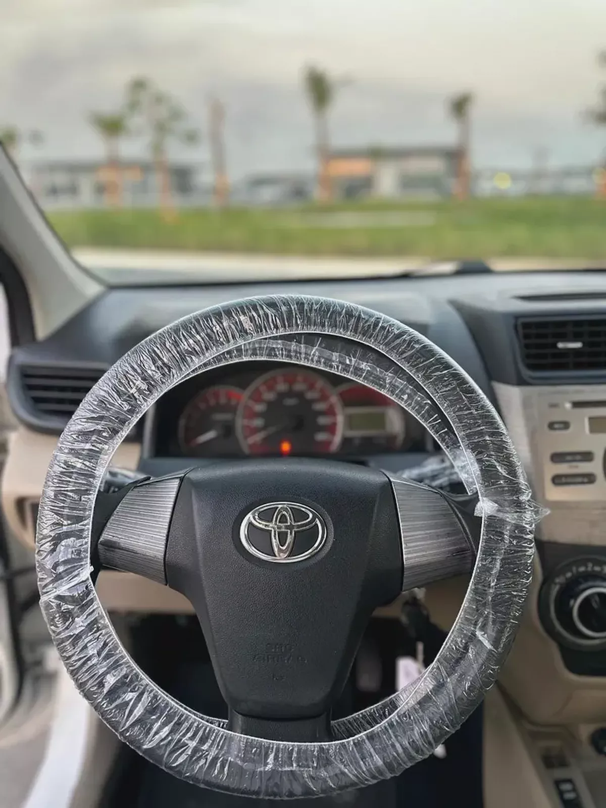 Toyota Avanza G 2015 GCC Specs - Reliable 7-Seater Family Car-10-10