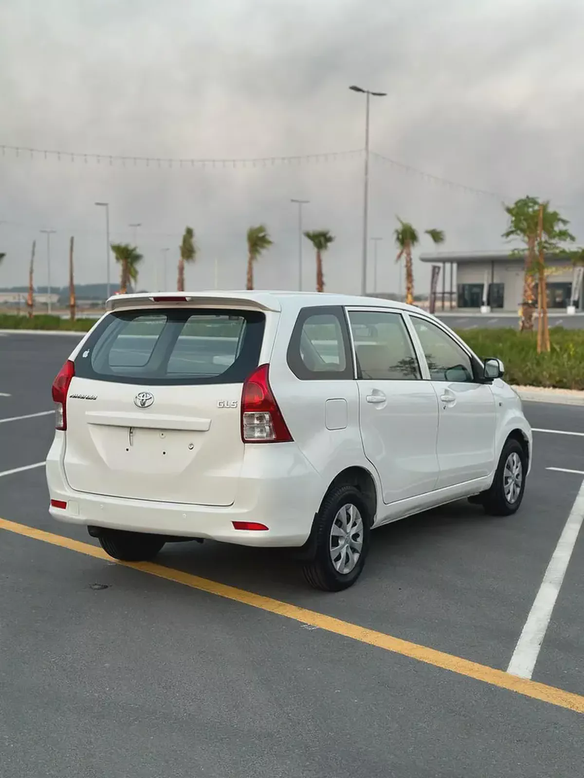 Toyota Avanza G 2015 GCC Specs - Reliable 7-Seater Family Car-4-4
