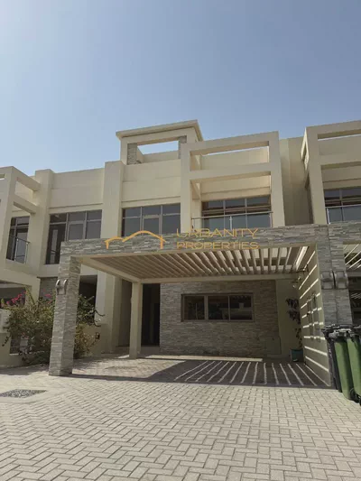 Spacious 3BR + Maid Townhouse | Huge Backyard | Rooftop Access-0