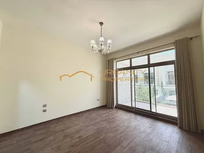 Spacious 3BR + Maid Townhouse | Huge Backyard | Rooftop Access-3