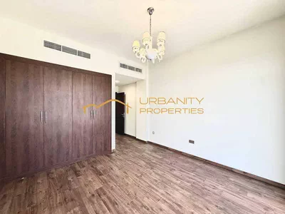 Spacious 3BR + Maid Townhouse | Huge Backyard | Rooftop Access-6