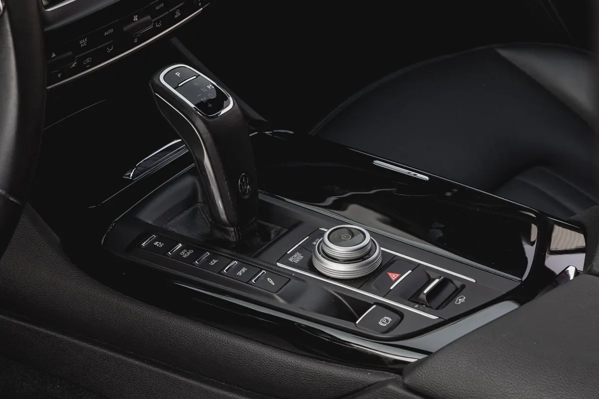 3,036 P.M |  GT Hybrid | 0% Downpayment | Maserati Service History | Under Warranty-9-9