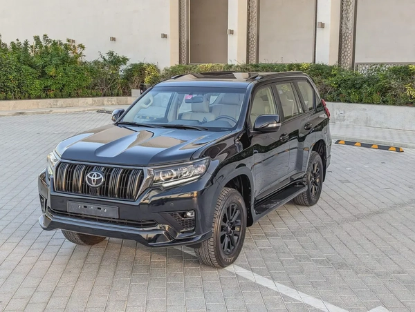 TOYOTA PRADO 2021 VXR ADVENTURE GCC V6 4.0L ACCIDENT FREE IN EXCELLENT CONDITION