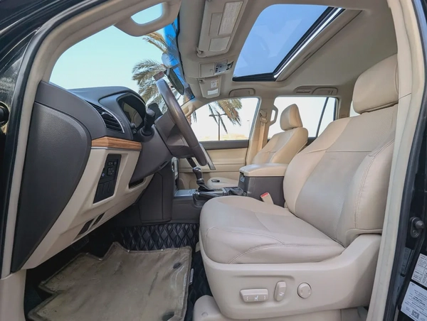 TOYOTA PRADO 2021 VXR ADVENTURE GCC V6 4.0L ACCIDENT FREE IN EXCELLENT CONDITION